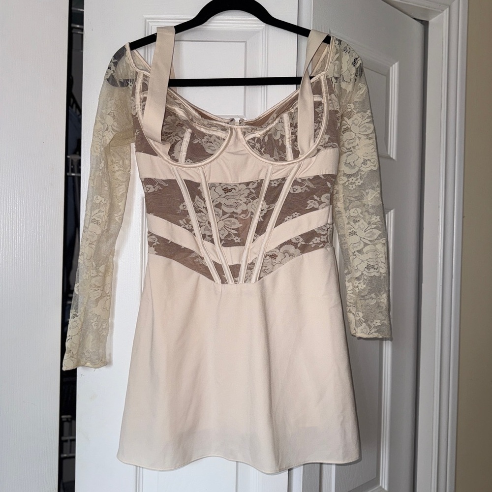 Mistress Rocks Elegant Cream Lace Dress